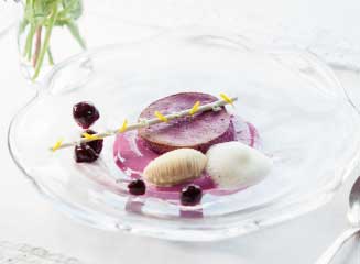 「フロコン・ヴィオレ」（紫色の雲）