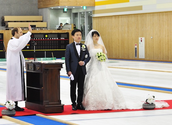 軽井沢新聞社編集部の記者ブログ カーリング結婚式 軽井沢ウェブ