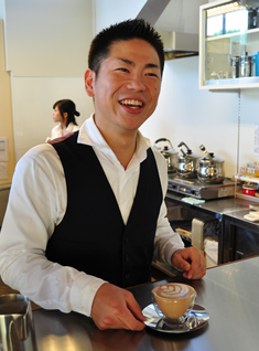 丸山珈琲の井崎英典さん