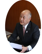 藤巻　進　町長