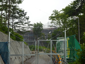 千ヶ滝の大別荘、工期延長