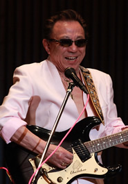 ギタリスト　寺内タケシ さん