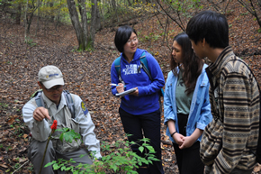 ISAK生徒、ピッキオで課外活動