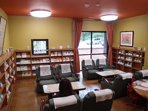 注目の読書スポットや、軽井沢が登場する本を紹介