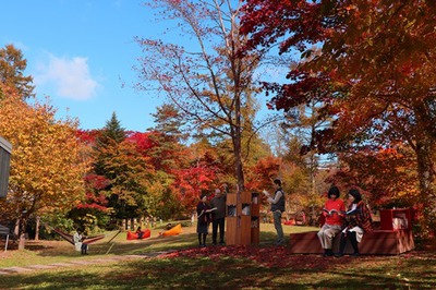 【星野エリア】「紅葉図書館」メインカット.jpg