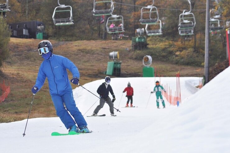 軽井沢プリンスホテルスキー場、県内トップでオープン