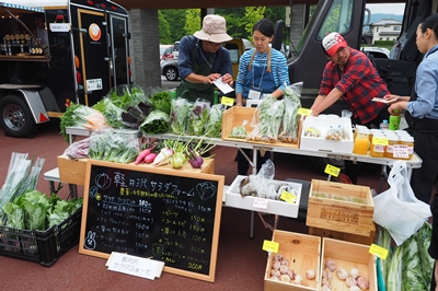 新着情報 スペインをイメージした美食イベント 発地市庭で開催 軽井沢ウェブ